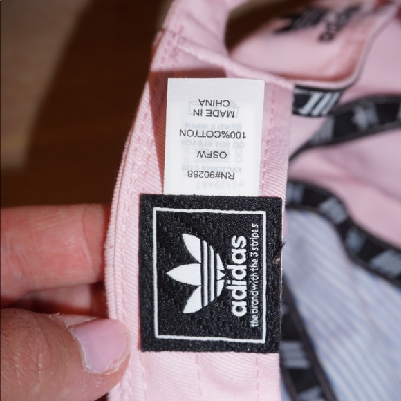 Adidas pink woman’s baseball hat - Picture 4 of 4